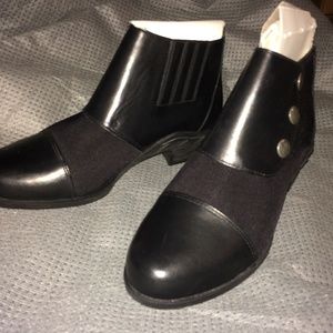 NWOT Ariat Jodhpur/Chelsea Boots